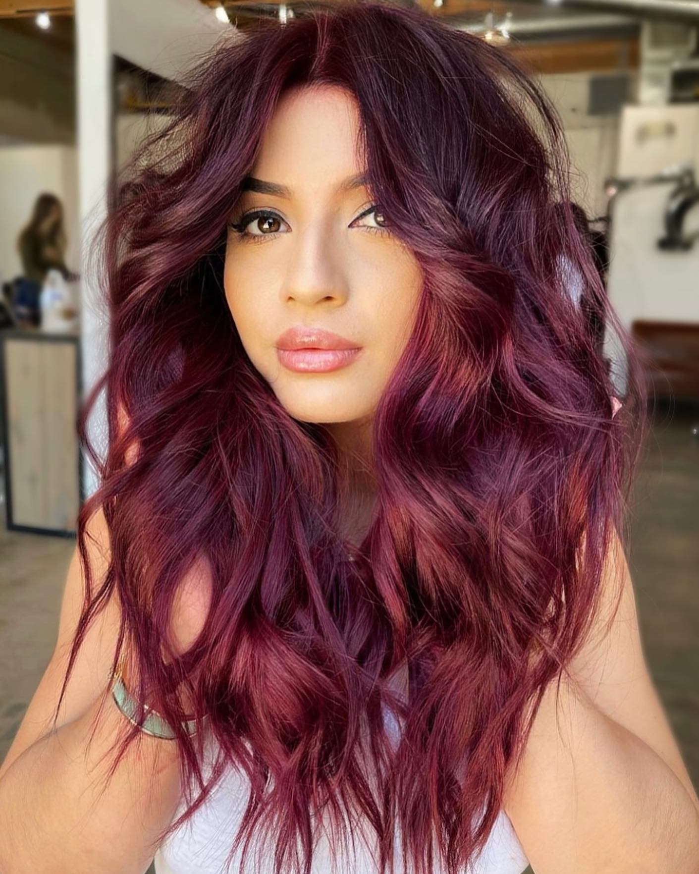 27 Caramel Hair Color Ideas : Brown Waves with Caramel Highlights