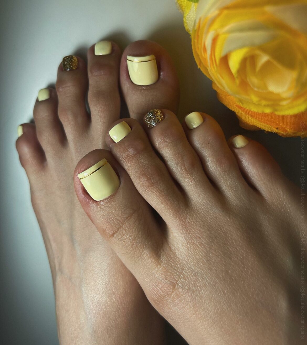 30 Yellow Pedicure Ideas to Brighten Up Your Look in 2024