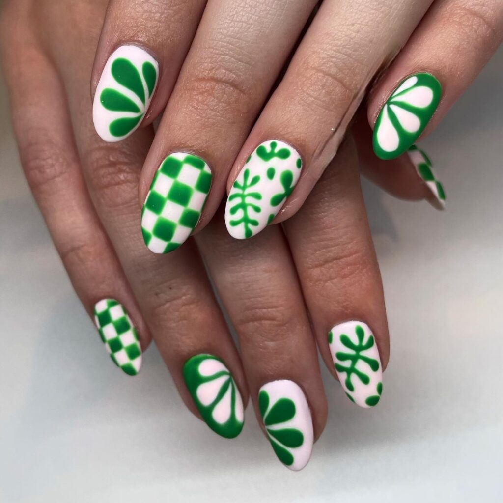 Geometric St. Patrick's Day Nail