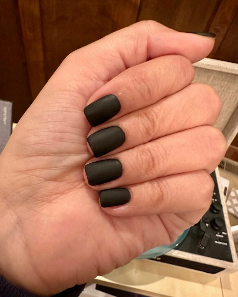 Excellent Matte Black Nails 