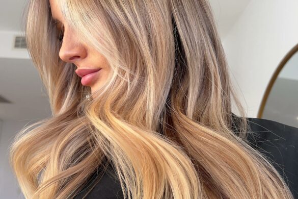 30 Medium Length Hairstyles Blonde Ideas to Try in 2024