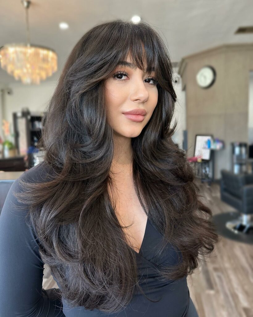 Shoulder-Length Cut with Voluminous Layers