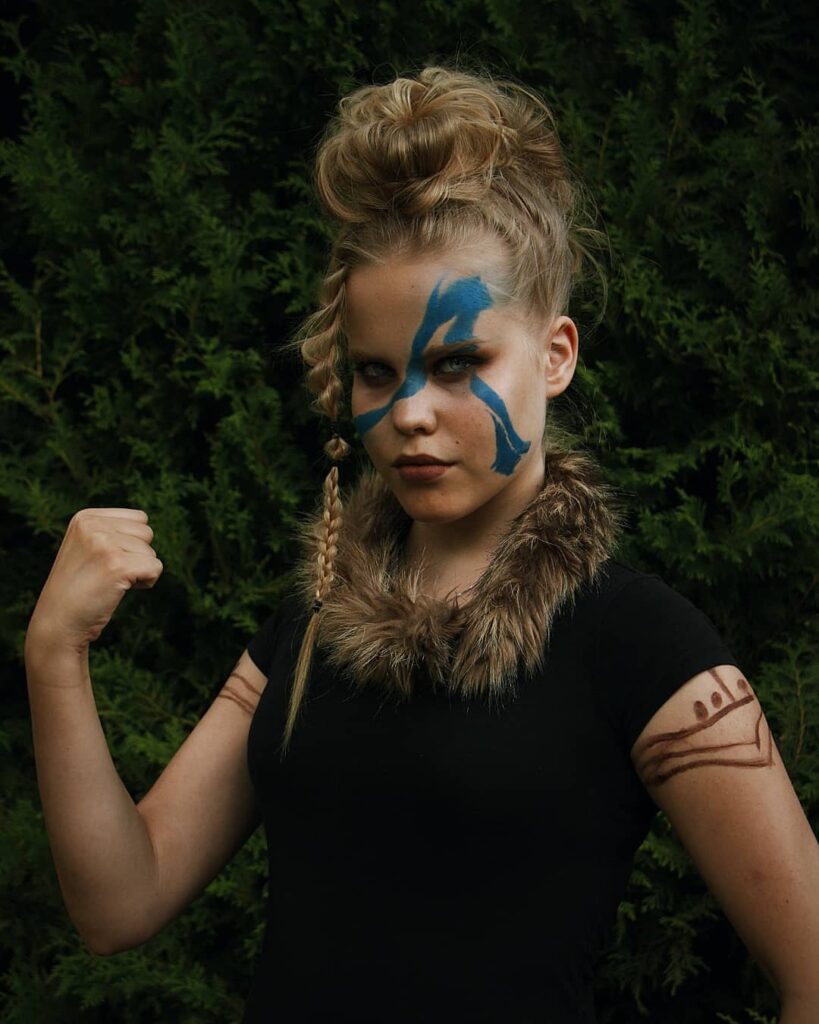 Mohawk Maven Huntress