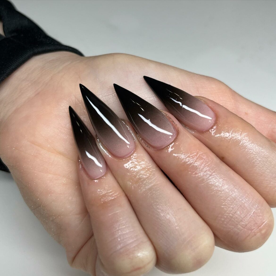 Black ombre nails