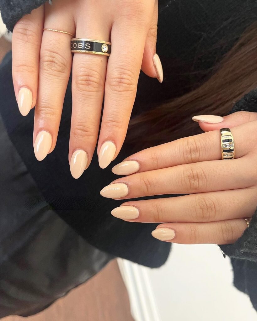 Minimalist Beige Nails