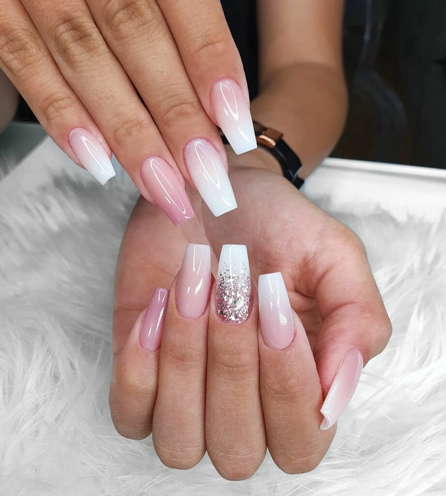  White Nails With A Touch Of Romance