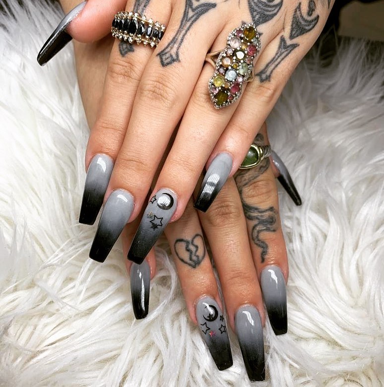 Black and gray ombré nails