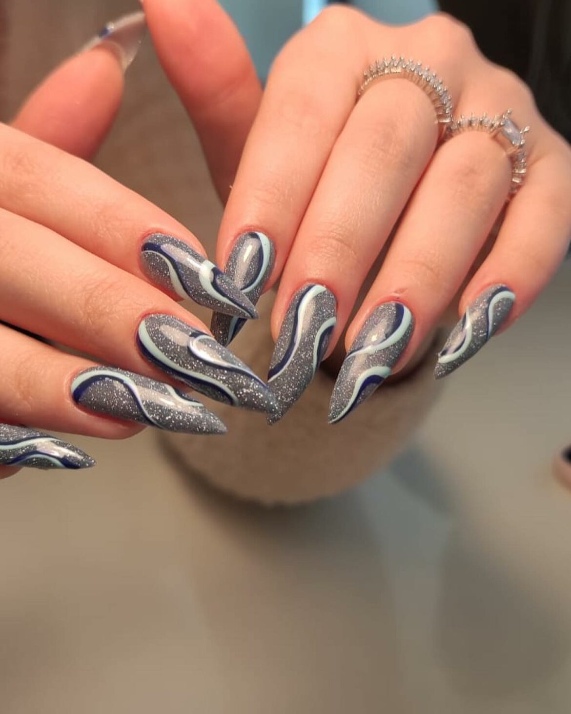 Chic Silver Nails 1170x1463 