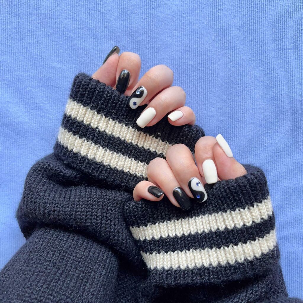 Time-Honored Classic Yin Yang Nails