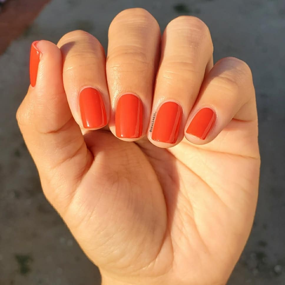 Creamy Orange nails