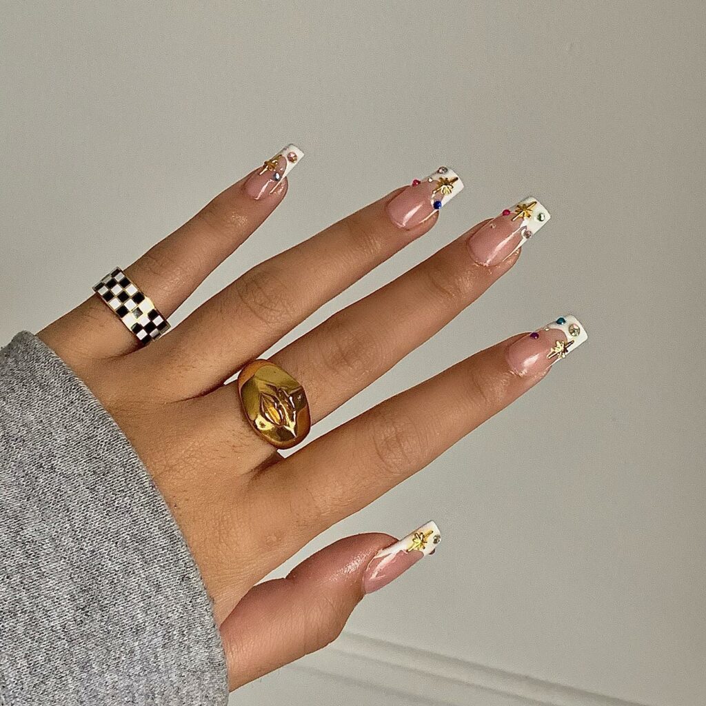 Crystal Accents Vacation Nails: Sparkling Memories