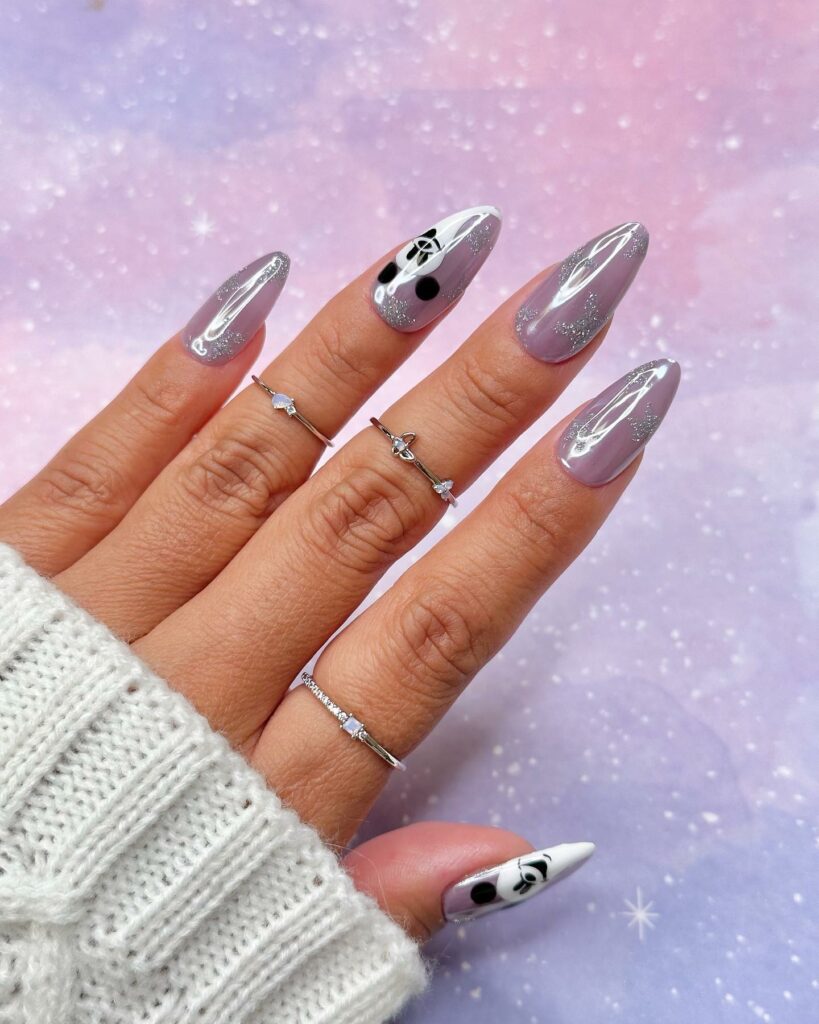 Glittering Ghost Nails