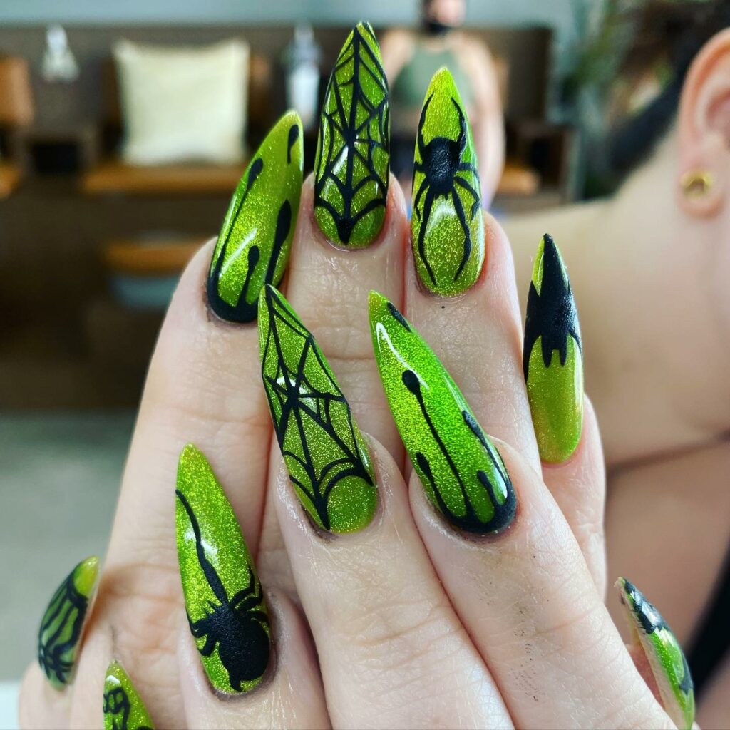 Green spider web nails