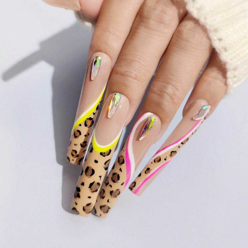 Leopard pastel nails
