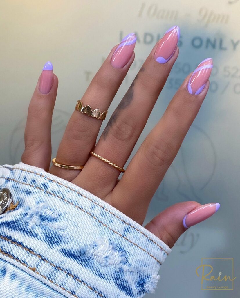Metallic Swirls Light Purple nails