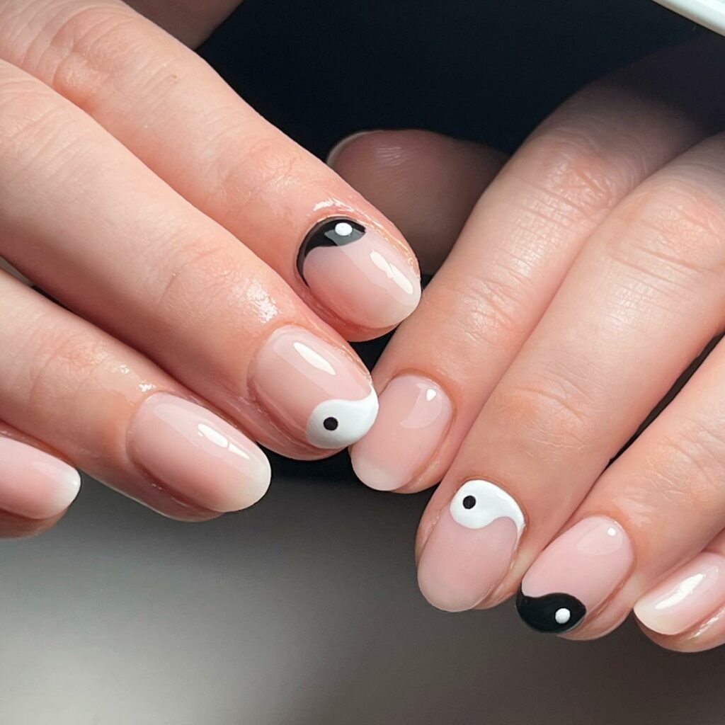 Monochrome Yin Yang Nails for the Minimalist