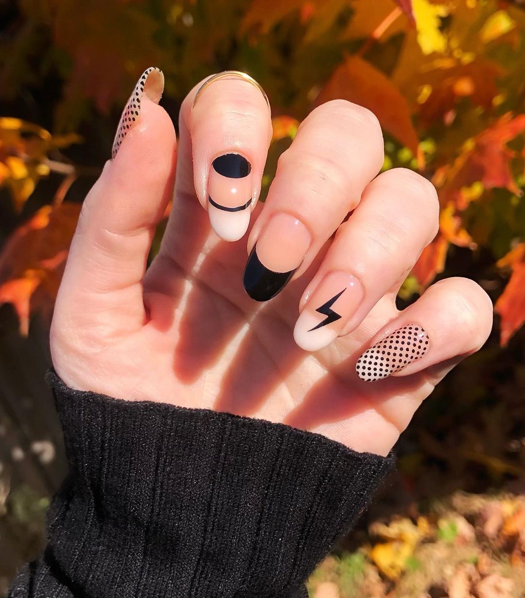 30 Latest Round Nail Designs To Try In 2024