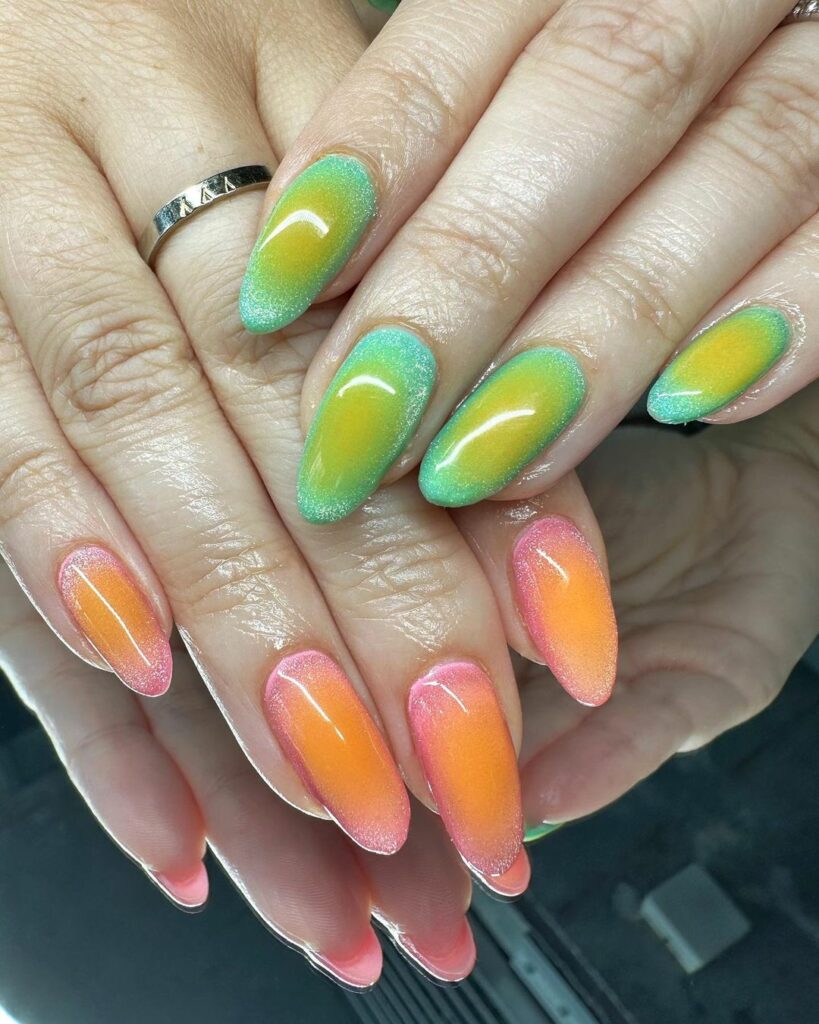 Neon blush nail