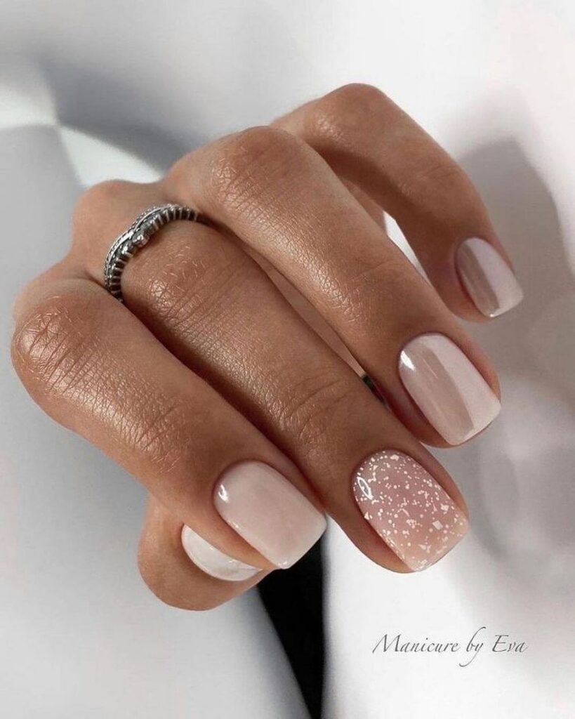 Neutral rose gold nails