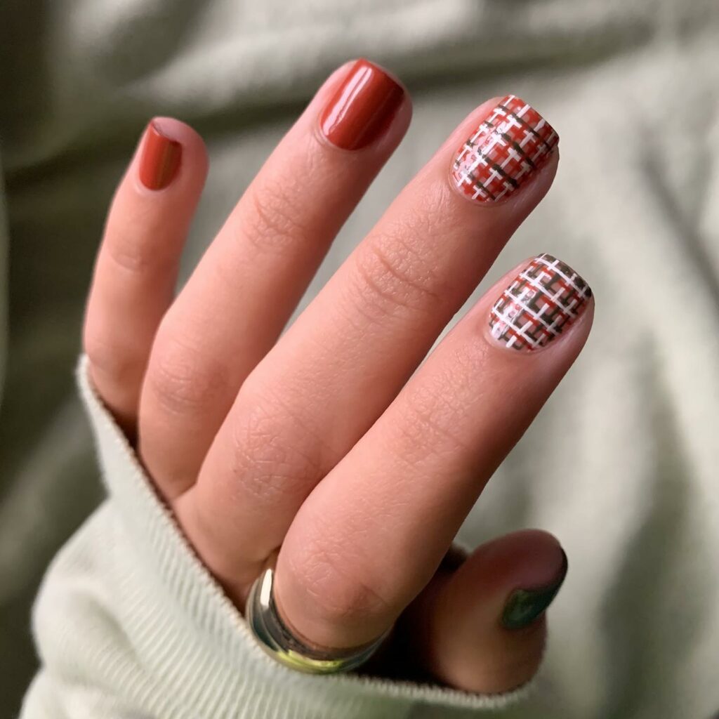 Pretty Plaid nails