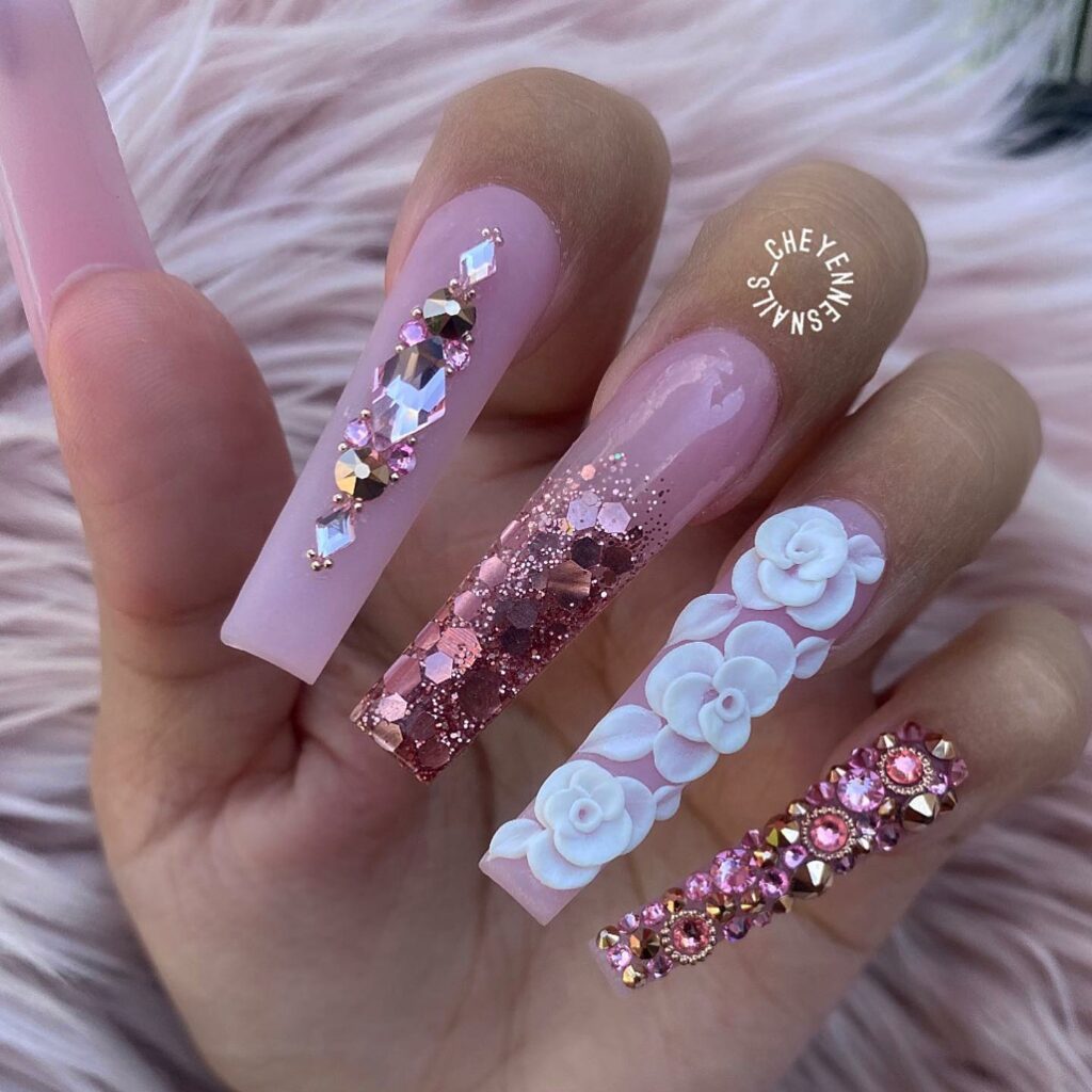 Rosy rose gold nail