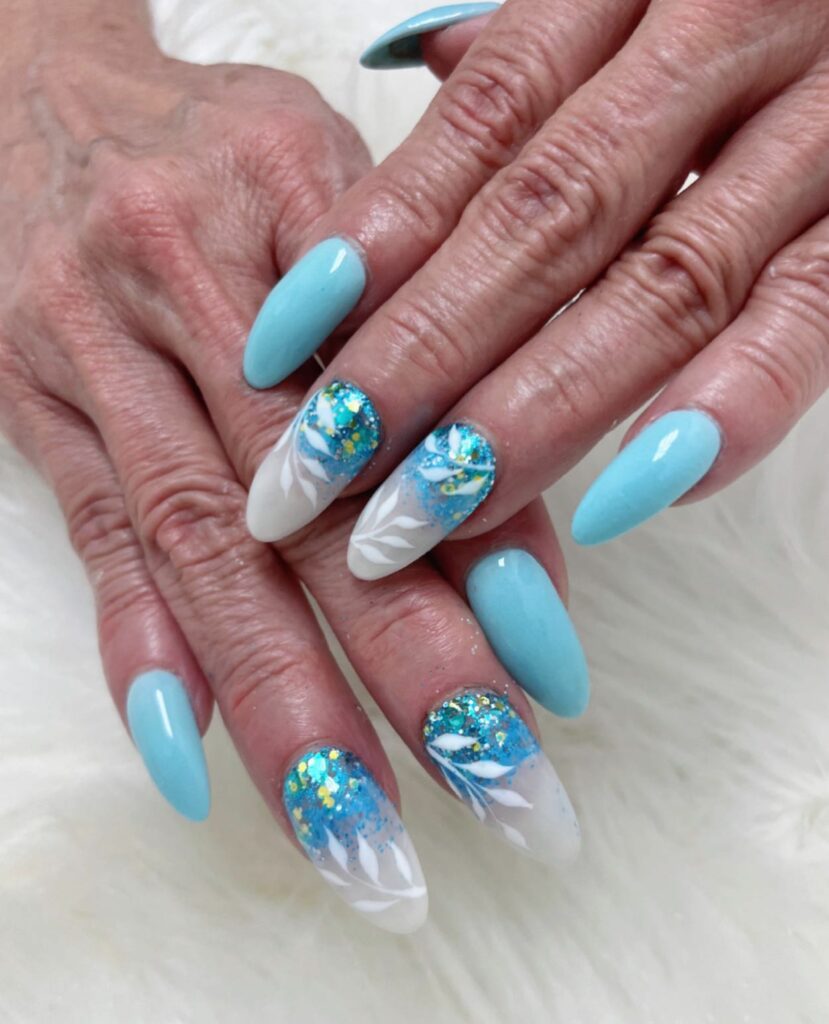 Sea Blue Daisy nails