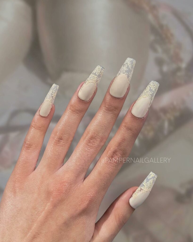 Vintage Lace nails