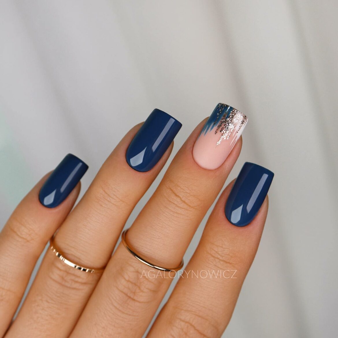 navy blue nails