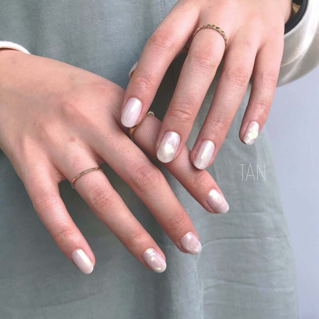White Pearl Small Nails