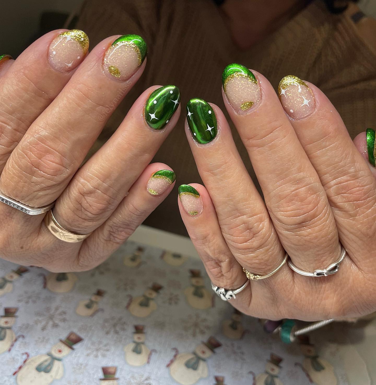 Neon Green Christmas Nails Adorned with Gold Glitters
