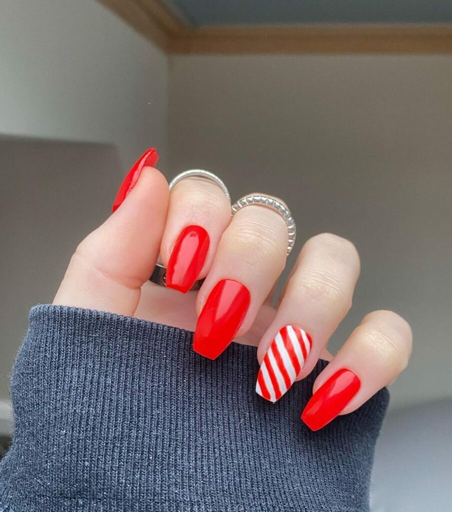Small Coffin Red Nail With Candy 