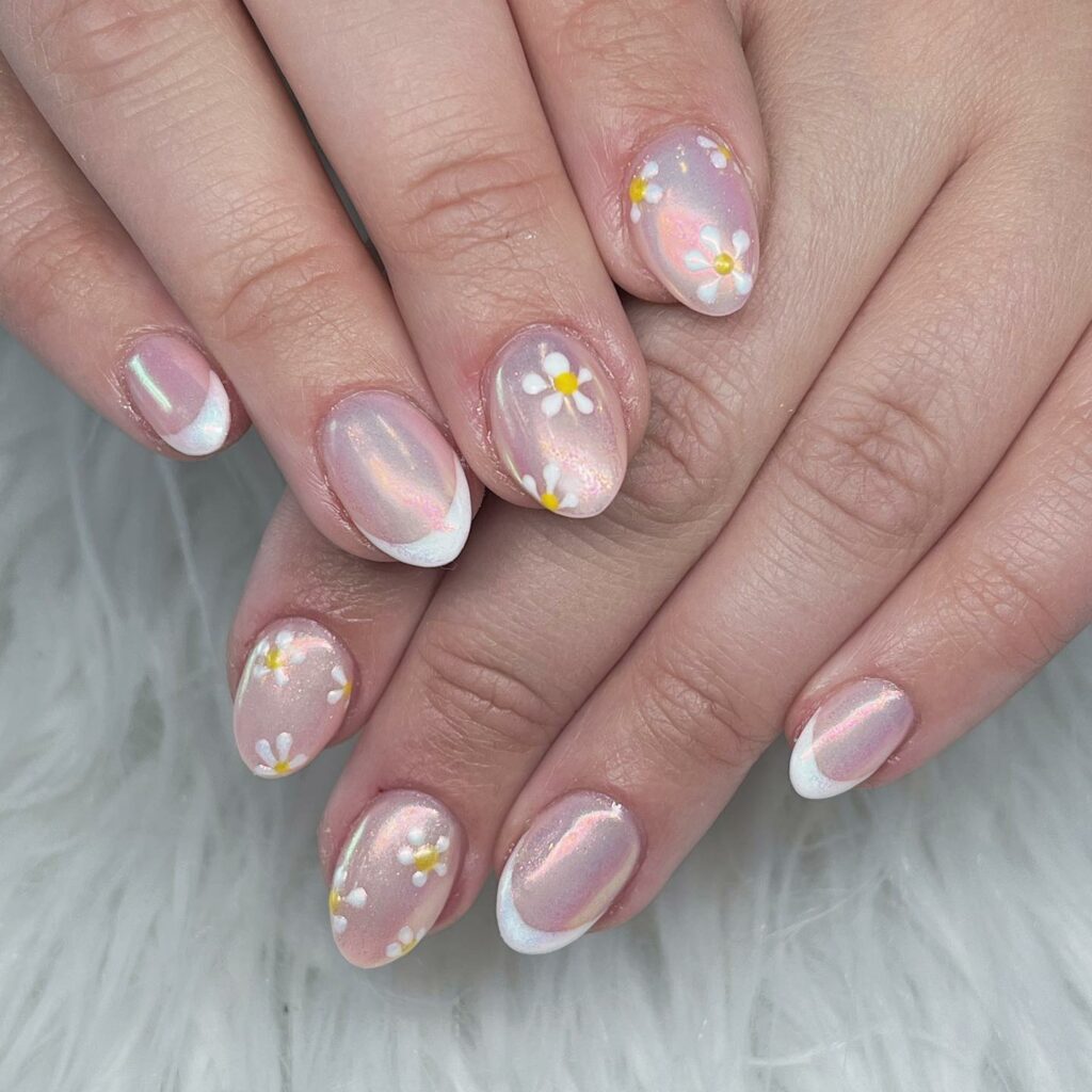 Nude French Nails with Daisy Flower
