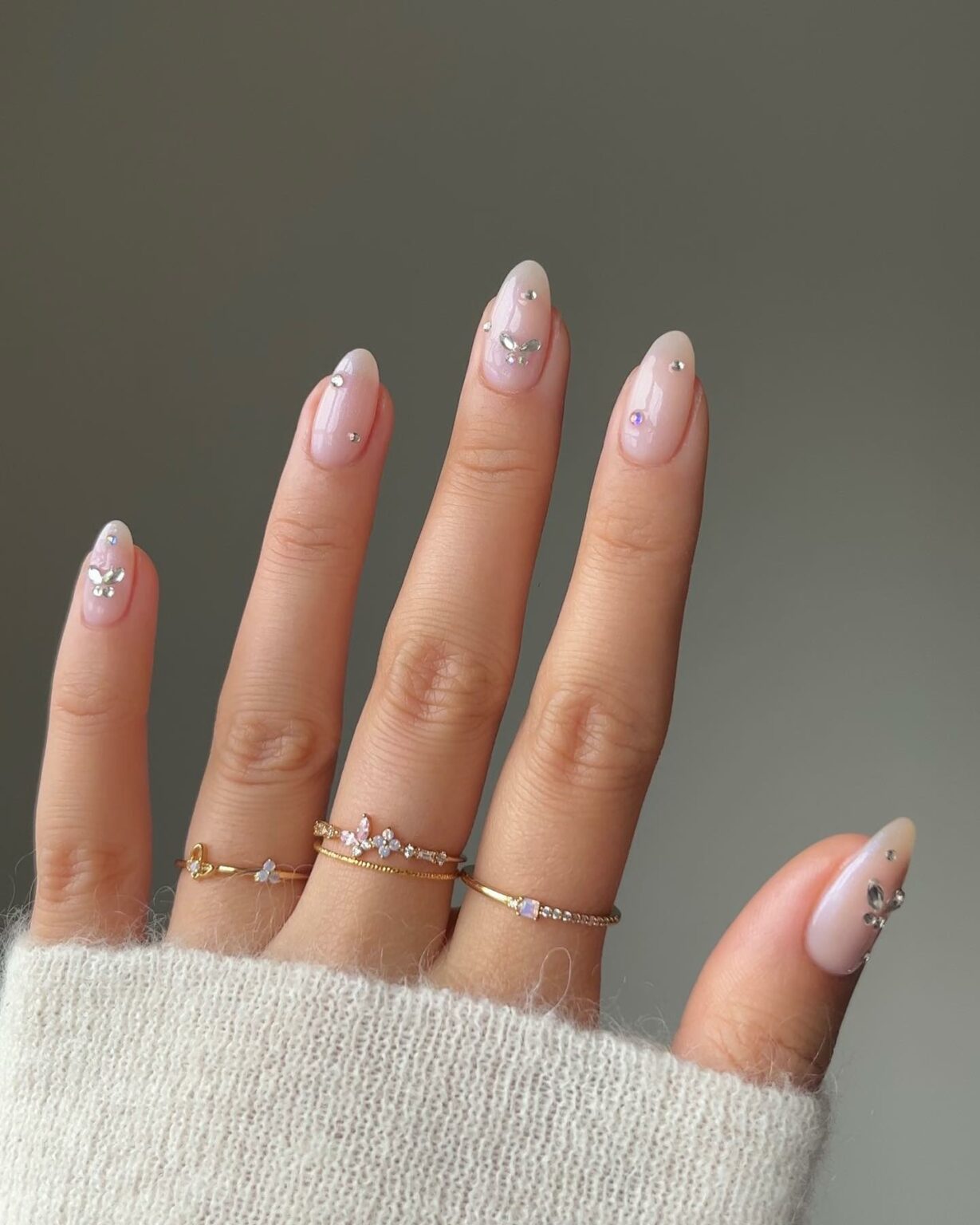 Glow with 20 Pearl White Nail Designs in 2024