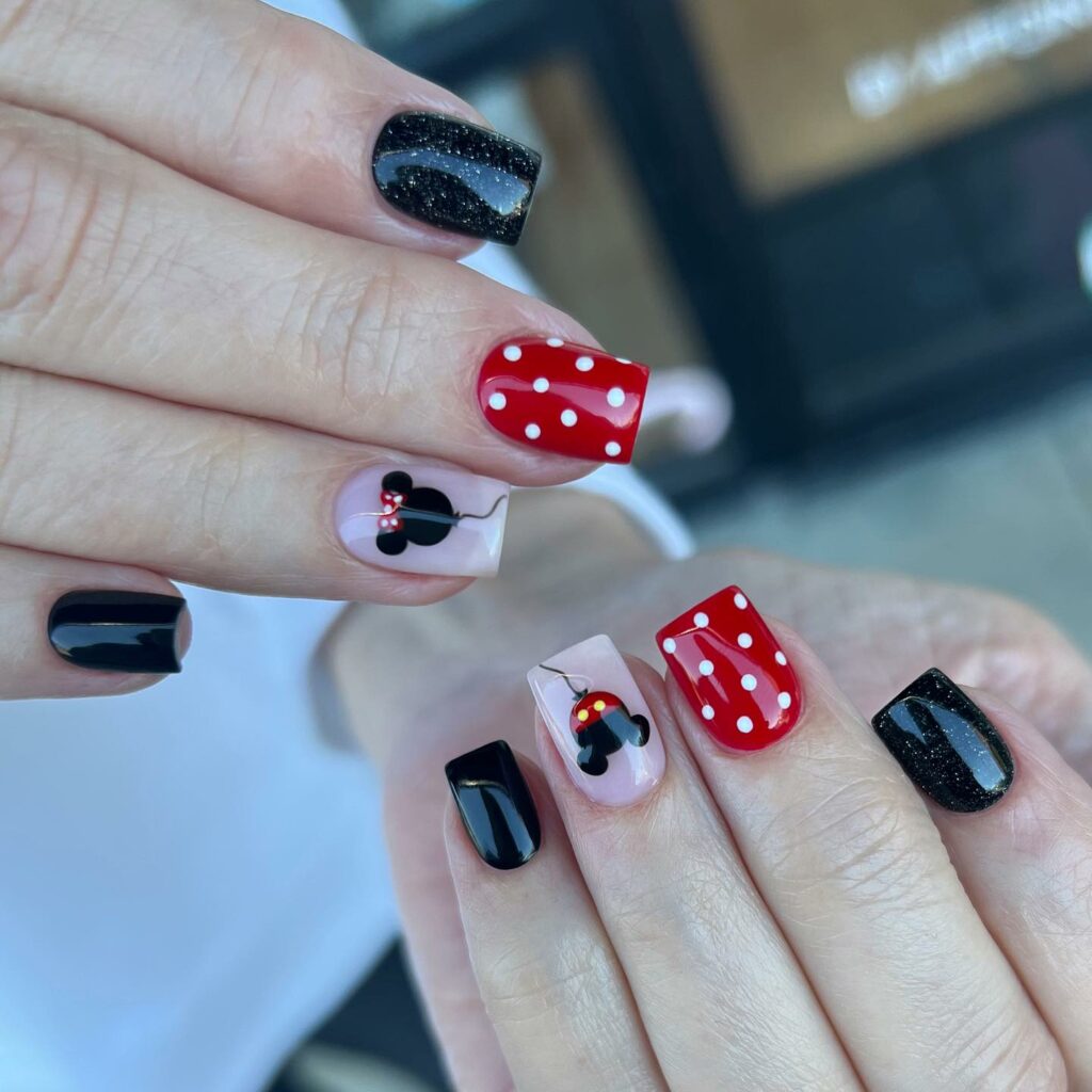 Minnie Mouse Short Square Nails