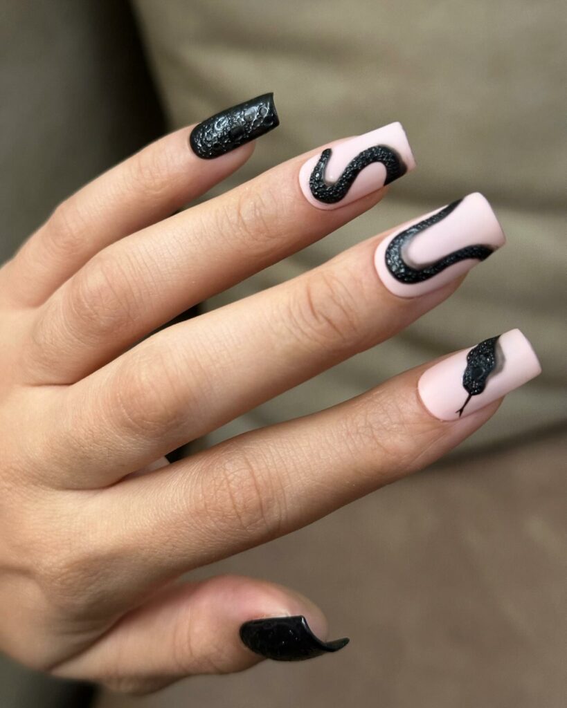 Black Snake On Square Nails