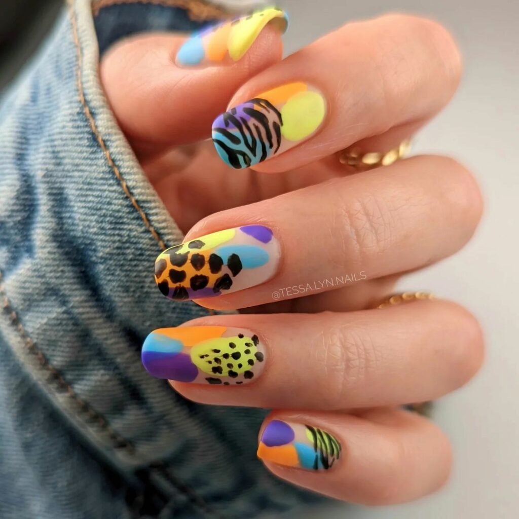 Abstract Cheetah Print Nails