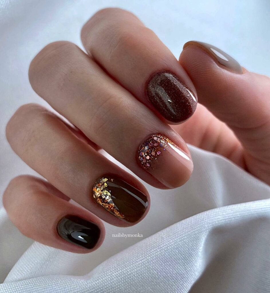 Brown Ombre Short Nails With Gold Glitter
