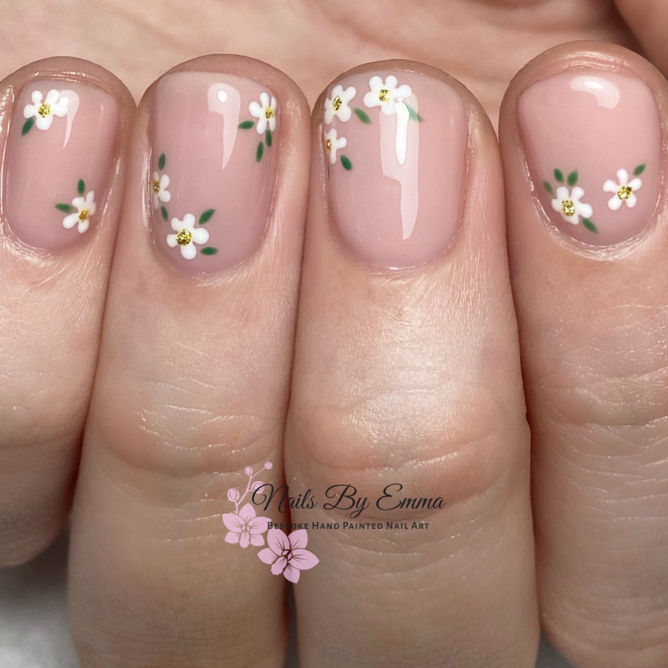 Daisies Bridesmaid Nails