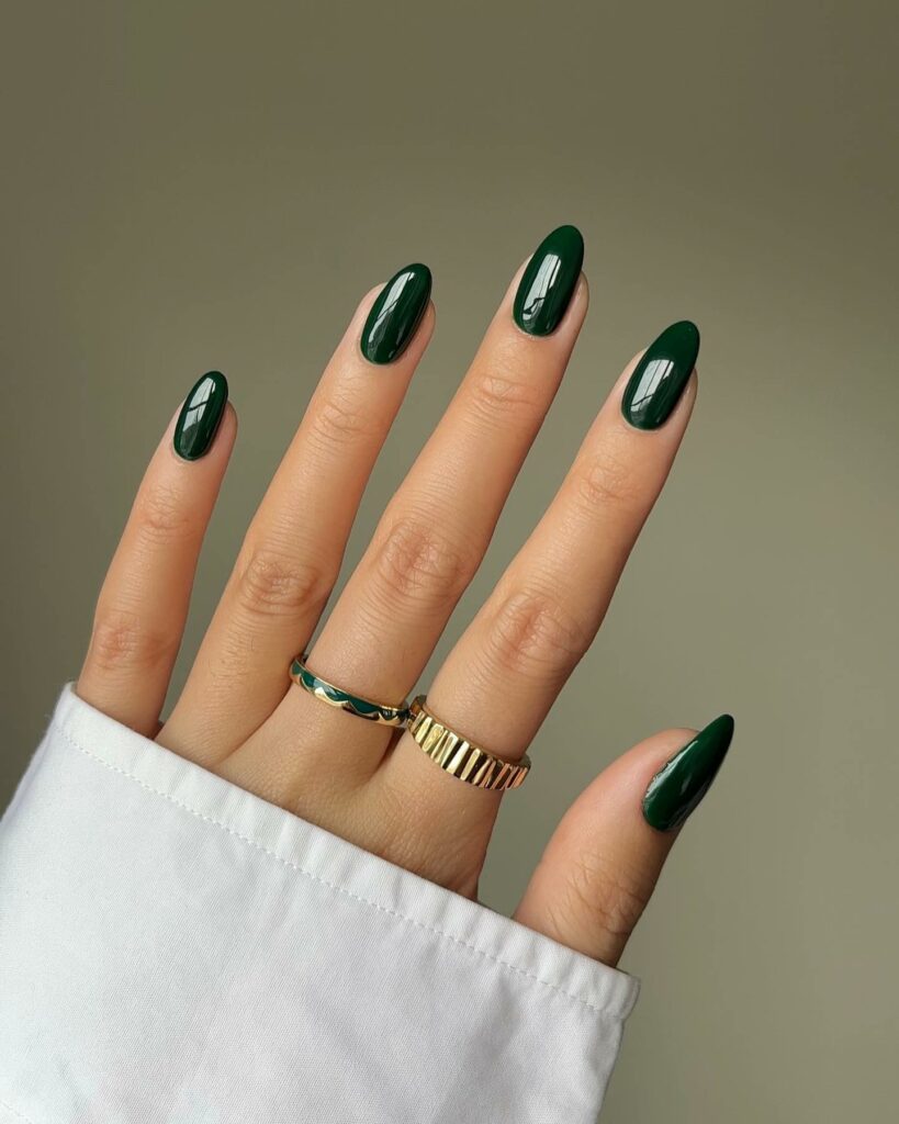 Emerald Green Short Christmas Nails