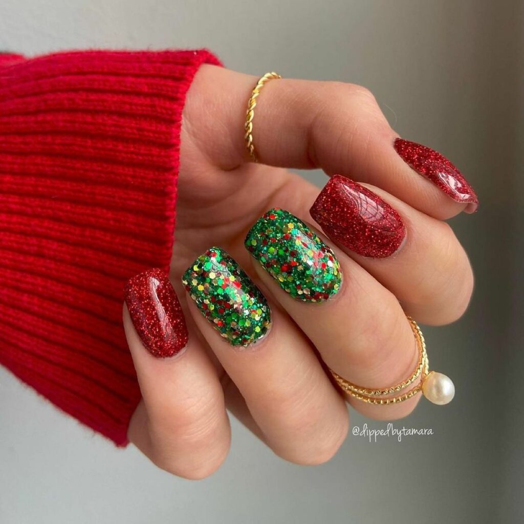 High Glamour Red Short Christmas Nails
