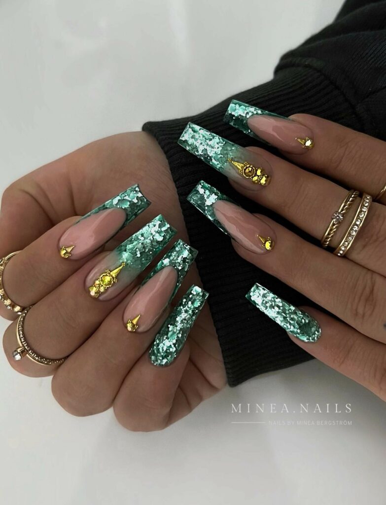 Marble-Inspired Emerald Green and Gold Nails