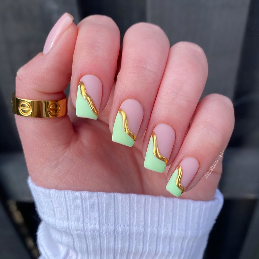 Gold Accents on Mint Green Nails