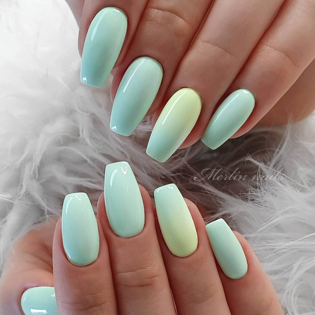 Gradient Ombre Mint Green Nails
