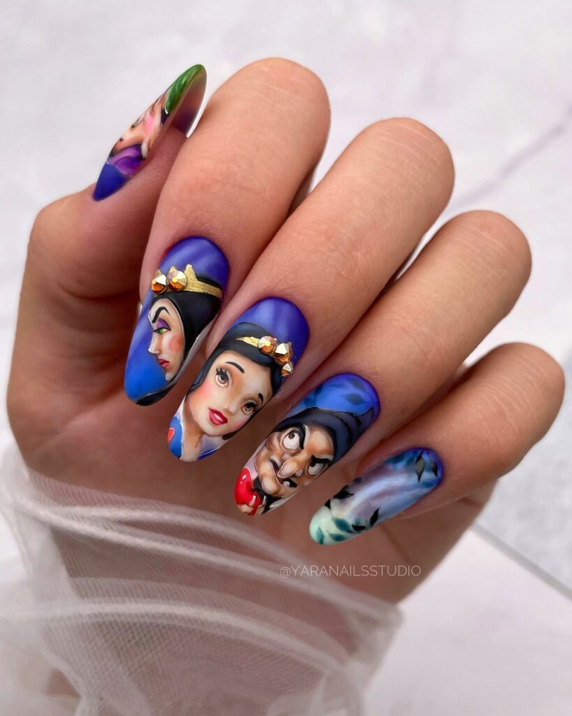 Snow White Cartoon Nails
