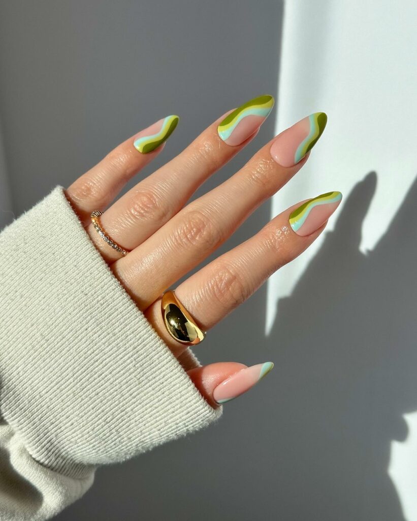 Artistic Swirl Mint Green Nails
