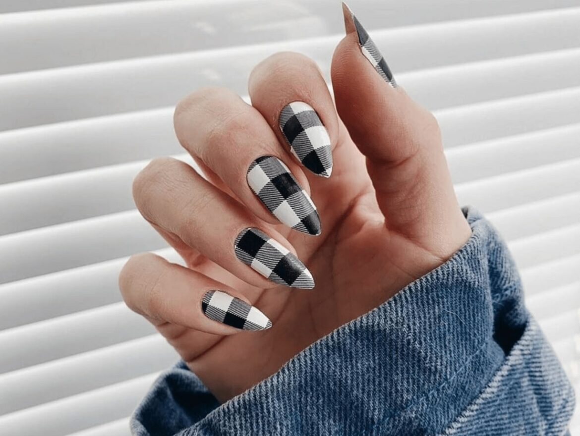 checkered nail design