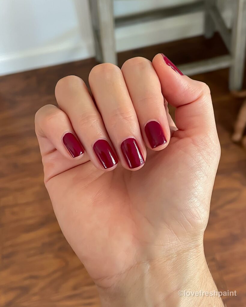 Red Whine Short Nails