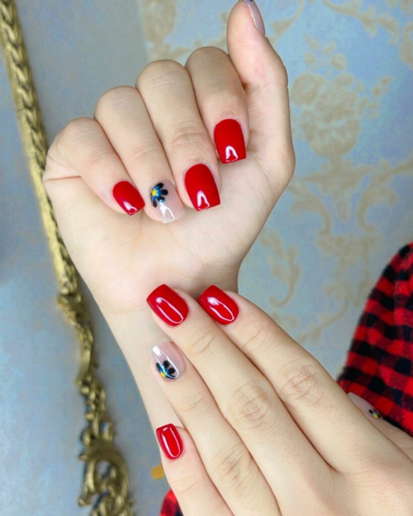 Short Red Accent Nails With Flower