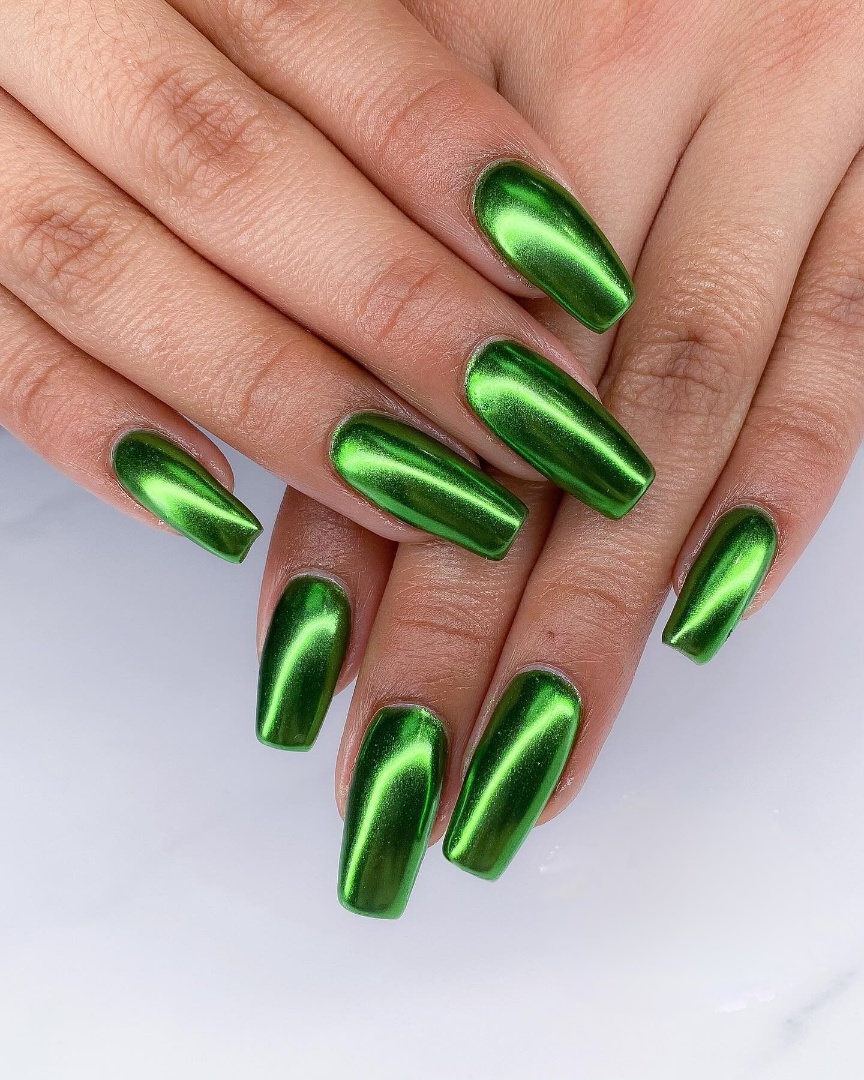 30 Latest Green Chrome Nail Ideas To Try in 2024!