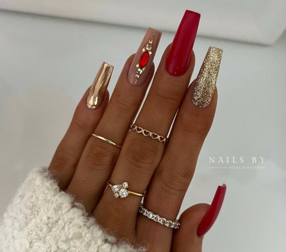 Shine Bright with 30 Red and Gold Christmas Nail Ideas in 2024